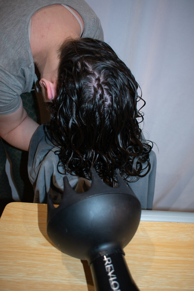 Hammock diffused wavy hair