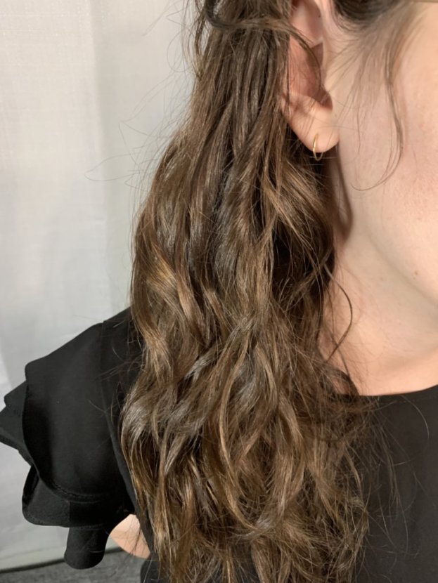 Naturally wavy hair