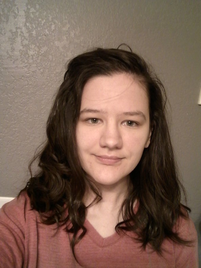 Wavy hair before gelatin protein treatment