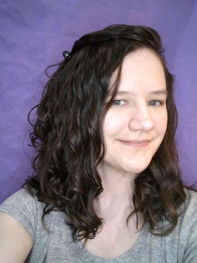 differences in wavy and curly hair