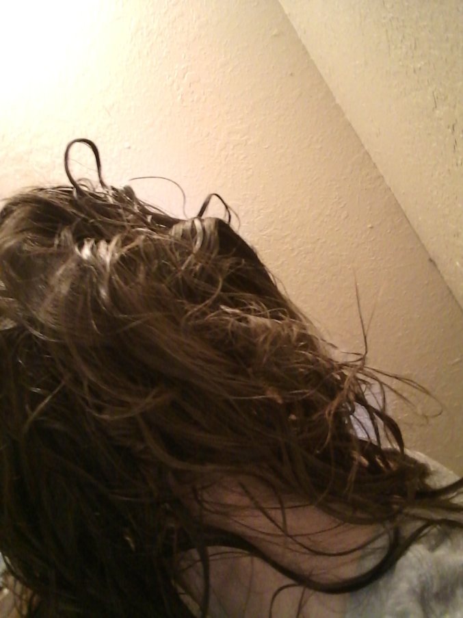 how to style wavy hair upside down without messing up the back