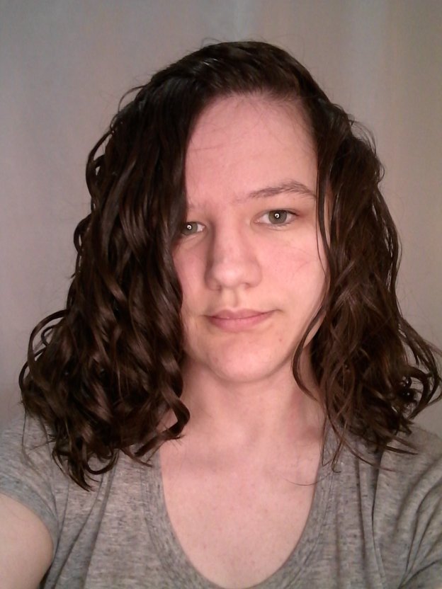 Clarifying wavy hair routine